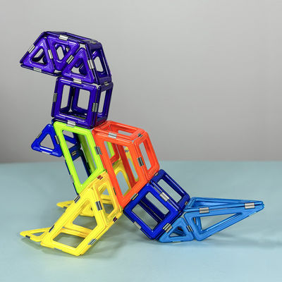 Des carreaux magnétiques créatifs Des jouets magnétiques pour enfants de 3 ans
