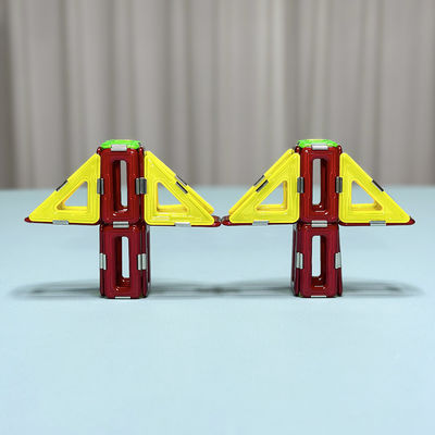 Des formes de pont des blocs de construction magnétiques, 3 ans + des formes de bâtiment magnétiques